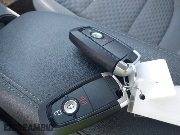 2020 Ford Escape SE с VIN 1FMCU0G64LUB74027, выставлен на аукционе IAAI как лот 42016483 с пробегом 131 672 миль миль и . История ставок и продаж доступна на DreamBid. Изображение 10.