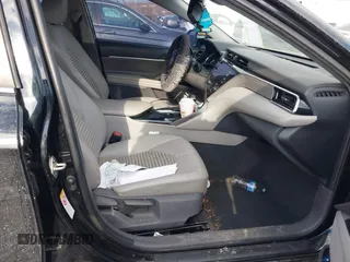 2018 Toyota Camry LE z VIN 4T1B11HK5JU649736, wystawiony jako IAAI lot #41536240 z przebiegiem 20 330 mil mil oraz . Historia ofert i sprzedaży dostępna na DreamBid. Obrazek 5.