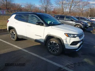 2022 Jeep Compass (RED) Edition with VIN 3C4NJDCB6NT190971, listed as a IAAI auction lot 40974185 with 37,014 mi miles. Bid and sale history available at carsss.com. Image 1.