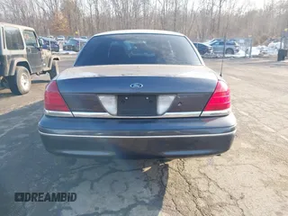 2005 Ford Police Interceptor z VIN 2FAHP71W95X170821, wystawiony jako IAAI lot #41538727 z przebiegiem 115 722 mil mil oraz . Historia ofert i sprzedaży dostępna na DreamBid. Obrazek 16.