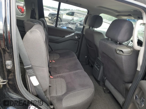 2008 Nissan Pathfinder LE z VIN 5N1AR18UX8C661788, wystawiony jako Copart lot #61437515 z przebiegiem 122 086 mil mil oraz Szkoda całkowita • Salvage title. Historia ofert i sprzedaży dostępna na DreamBid. Obrazek 11.