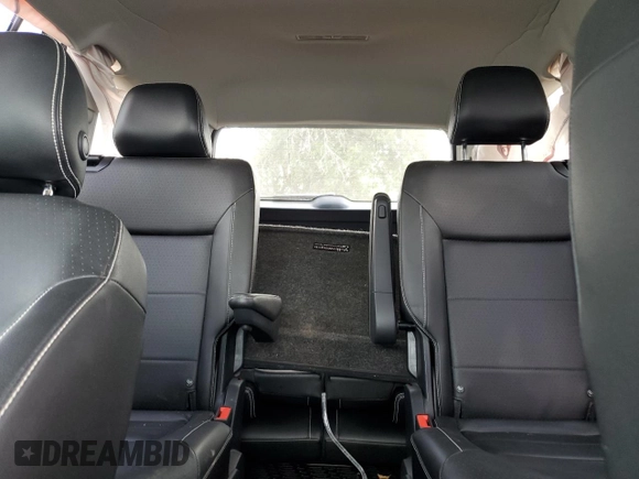 2023 Volkswagen Atlas SEL with VIN 1V2BR2CAXPC515819, listed as a Copart auction lot 50666225 with 43,872 mi miles and Salvage title. Bid and sale history available at DreamBid. Image 10.