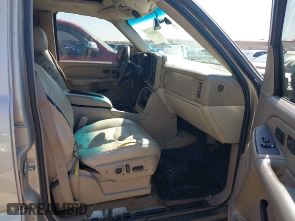2005 Chevrolet Tahoe Z71 z VIN 1GNEC13TX5R195172, wystawiony jako IAAI lot #42080152 z przebiegiem 132 905 mil mil oraz . Historia ofert i sprzedaży dostępna na DreamBid. Obrazek 5.