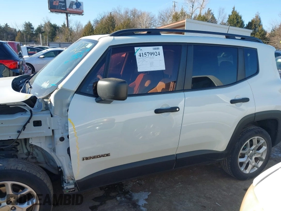 2018 Jeep Renegade Sport with VIN ZACCJBAB3JPJ29591, listed as a IAAI auction lot 41579924 with 62,900 mi miles. Bid and sale history available at carsss.com. Image 14.