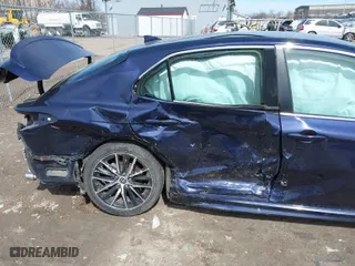2022 Toyota Camry SE with VIN 4T1G11AK7NU674059, listed as a IAAI auction lot 41848443 with 68,102 mi miles. Bid and sale history available at carsss.com. Image 6.