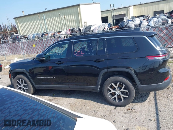 2024 Jeep Grand Cherokee Limited z VIN 1C4RJKBG3R8549670, wystawiony jako IAAI lot #42685618 z przebiegiem 41 868 mil mil oraz . Historia ofert i sprzedaży dostępna na DreamBid. Obrazek 14.