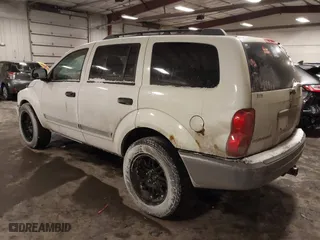 2005 Dodge Durango SXT with VIN 1D4HB38NX5F624748, listed as a IAAI auction lot 41596905 with 204,466 mi miles. Bid and sale history available at carsss.com. Image 3.