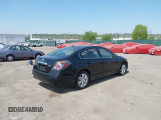 2011 Nissan Altima 2.5 S with VIN 1N4AL2AP5BN516577, listed as a IAAI auction lot 42112826 with 98,512 mi miles. Bid and sale history available at carsss.com. Image 4.