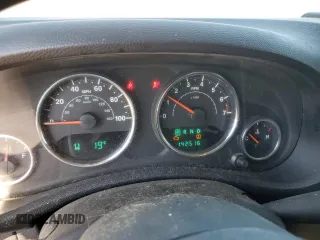 2013 Jeep Wrangler Unlimited Sport z VIN 1C4BJWDG2DL685896, wystawiony jako Copart lot #53951415 z przebiegiem 142 516 mil mil oraz Tytuł czysty. Historia ofert i sprzedaży dostępna na DreamBid. Obrazek 9.