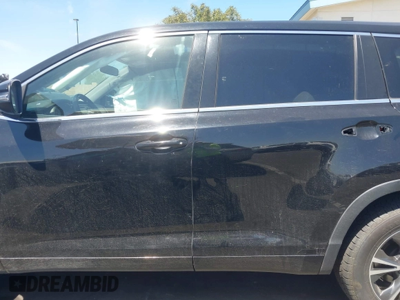 2018 Toyota Highlander LE with VIN 5TDZZRFH7JS265754, listed as a IAAI auction lot 41988890 with 120,082 mi miles and . Bid and sale history available at DreamBid. Image 14.