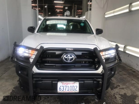 2017 Toyota Tacoma SR z VIN 5TFRX5GN4HX081282, wystawiony jako IAAI lot #42434418 z przebiegiem 184 905 mil mil oraz . Historia ofert i sprzedaży dostępna na DreamBid. Obrazek 13.