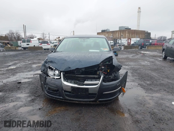 2009 Volkswagen Jetta SE z VIN 3VWRZ71K49M016683, wystawiony jako IAAI lot #41530644 z przebiegiem 106 148 mil mil oraz . Historia ofert i sprzedaży dostępna na DreamBid. Obrazek 12.
