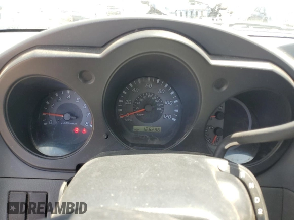 2003 Nissan Frontier XE z VIN 1N6DD26T23C471697, wystawiony jako Copart lot #58618725 z przebiegiem 126 296 mil mil oraz Czysty tytuł • Clean title. Historia ofert i sprzedaży dostępna na DreamBid. Obrazek 9.