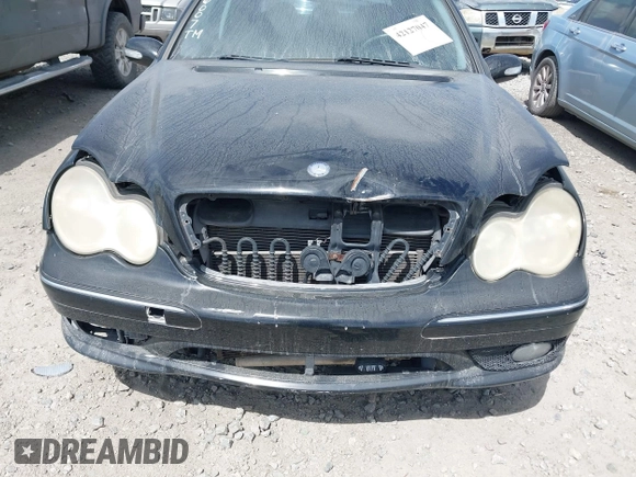 2006 Mercedes-Benz C 230 Sport с VIN WDBRF52H86F756007, выставлен на аукционе IAAI как лот 42127047 с пробегом Не указан миль и . История ставок и продаж доступна на DreamBid. Изображение 6.