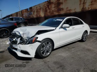 2016 Mercedes-Benz C 300 z VIN 55SWF4JB7GU167367, wystawiony jako Copart lot #65421495 z przebiegiem 74 822 mil mil oraz Szkoda całkowita • Salvage title. Historia ofert i sprzedaży dostępna na DreamBid. Obrazek 1.