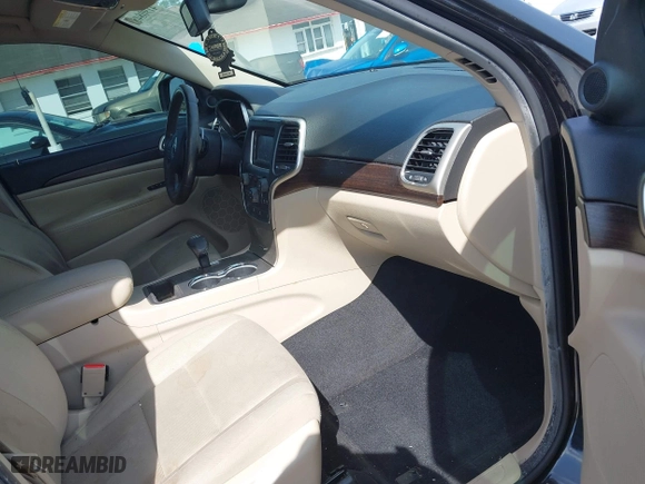2014 Jeep Grand Cherokee Laredo with VIN 1C4RJEAG3EC182652, listed as a IAAI auction lot 41908481 with 164,080 mi miles. Bid and sale history available at carsss.com. Image 5.