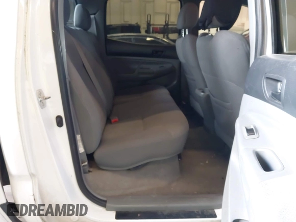 2007 Toyota Tacoma with VIN 5TELU42NX7Z435698, listed as a IAAI auction lot 42243332 with 207,618 mi miles and . Bid and sale history available at DreamBid. Image 8.
