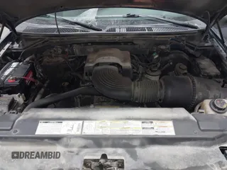 2000 Ford Expedition XLT with VIN 1FMRU1668YLB76006, listed as a IAAI auction lot 41621842 with 153,040 mi miles and . Bid and sale history available at DreamBid. Image 10.