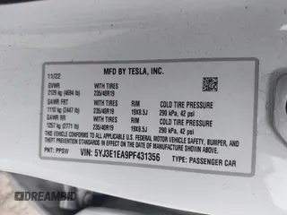 2023 Tesla Model 3 z VIN 5YJ3E1EA9PF431356, wystawiony jako IAAI lot #42620155 z przebiegiem 101 626 mil mil oraz . Historia ofert i sprzedaży dostępna na DreamBid. Obrazek 9.
