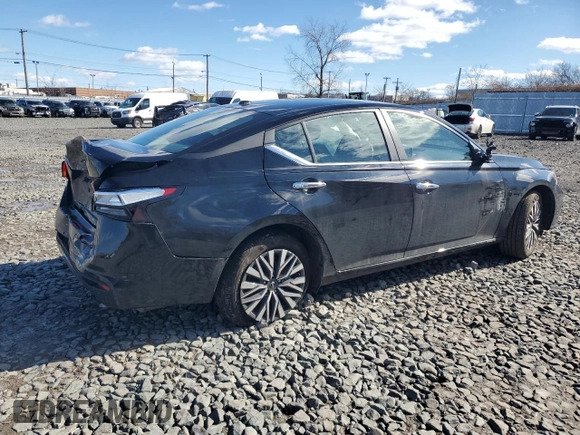 2025 Nissan Altima SV with VIN 1N4BL4DW6SN308033, listed as a Copart auction lot 45289345 with Not Provided miles and Salvage Title. Bid and sale history available at DreamBid. Image 3.