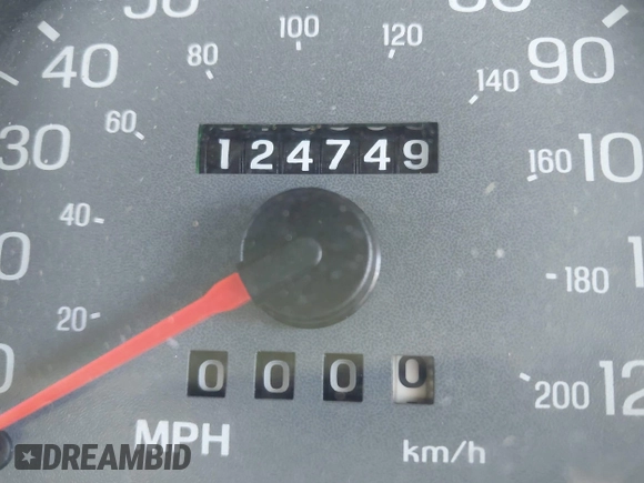 2002 Mercury Grand Marquis LS Premium z VIN 2MEFM75W22X653775, wystawiony jako IAAI lot #42225138 z przebiegiem 124 749 mil mil oraz . Historia ofert i sprzedaży dostępna na DreamBid. Obrazek 15.