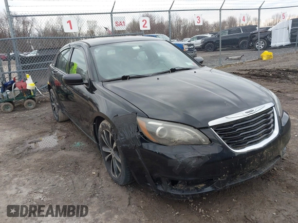 2013 Chrysler 200 Limited with VIN 1C3CCBCG4DN736817, listed as a IAAI auction lot 42146581 with 111,670 mi miles. Bid and sale history available at carsss.com. Image 6.