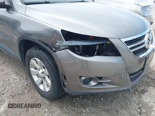 2010 Volkswagen Tiguan with VIN WVGCV7AX9AW515432, listed as a IAAI auction lot 42105962 with 91,405 mi miles and . Bid and sale history available at DreamBid. Image 6.