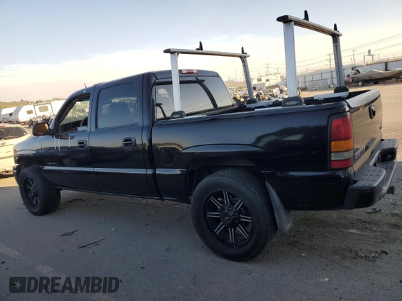 2005 GMC Sierra Denali z VIN 2GTEK63N051303155, wystawiony jako Copart lot #73654884 z przebiegiem Nie podano mil oraz Szkody całkowita. Historia ofert i sprzedaży dostępna na DreamBid. Obrazek 2.