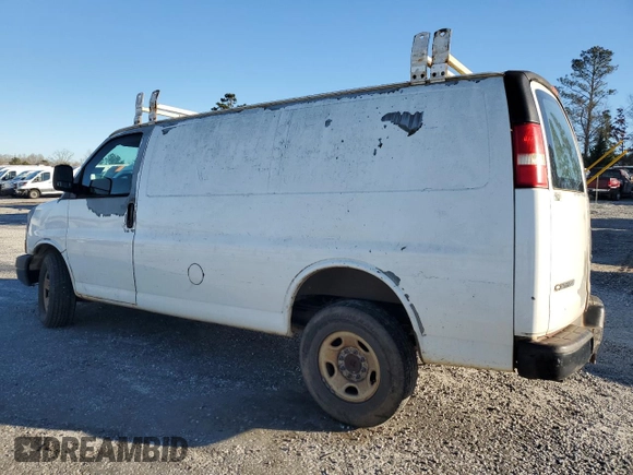 2008 Chevrolet Express Cargo Van with VIN 1GCGG25C481119510, listed as a Copart auction lot 47071765 with 392,884 mi miles and Salvage Title. Bid and sale history available at carsss.com. Image 2.