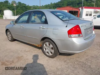 2009 Kia Spectra EX z VIN KNAFE221295658087, wystawiony jako IAAI lot #42409207 z przebiegiem 180 911 mil mil oraz . Historia ofert i sprzedaży dostępna na DreamBid. Obrazek 3.