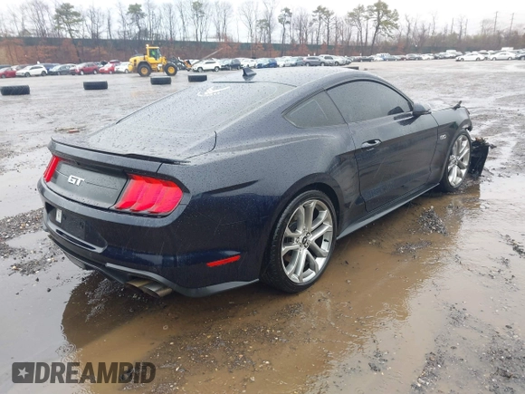 2021 Ford Mustang GT z VIN 1FA6P8CF5M5138913, wystawiony jako IAAI lot #41821447 z przebiegiem 26 365 mil mil oraz . Historia ofert i sprzedaży dostępna na DreamBid. Obrazek 4.