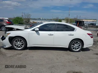 2010 Nissan Maxima 3.5 SV with VIN 1N4AA5AP1AC846119, listed as a IAAI auction lot 42091474 with 146,750 mi miles. Bid and sale history available at carsss.com. Image 13.