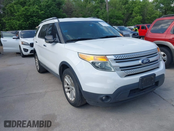 2013 Ford Explorer XLT with VIN 1FM5K7D81DGA33851, listed as a IAAI auction lot 42058840 with 264,577 mi miles. Bid and sale history available at carsss.com. Image 1.