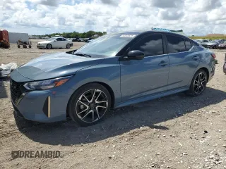2024 Nissan Sentra SR z VIN 3N1AB8DV2RY285650, wystawiony jako Copart lot #62005535 z przebiegiem 27 902 mil mil oraz Nie do naprawy • Non repairable. Historia ofert i sprzedaży dostępna na DreamBid. Obrazek 1.