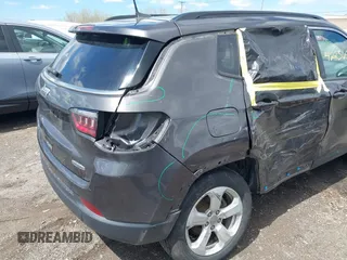 2020 Jeep Compass Latitude с VIN 3C4NJDBB9LT143240, выставлен на аукционе IAAI как лот 42236509 с пробегом 77 296 миль миль и . История ставок и продаж доступна на DreamBid. Изображение 17.