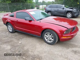 2005 Ford Mustang Deluxe с VIN 1ZVFT80N955128031, выставлен на аукционе IAAI как лот 42557098 с пробегом 138 447 миль миль и . История ставок и продаж доступна на DreamBid. Изображение 1.