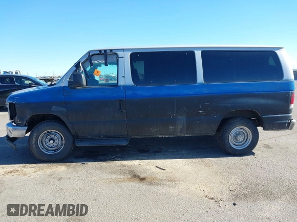 2008 Ford Econoline Passenger XL with VIN 1FBNE31L88DA20555, listed as a IAAI auction lot 38737871 with 118,265 mi miles. Bid and sale history available at carsss.com. Image 13.