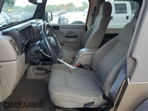 2004 Jeep Wrangler Sahara with VIN 1J4FA59SX4P791038, listed as a Copart auction lot 56154455 with 193,693 mi miles and Salvage title. Bid and sale history available at DreamBid. Image 7.