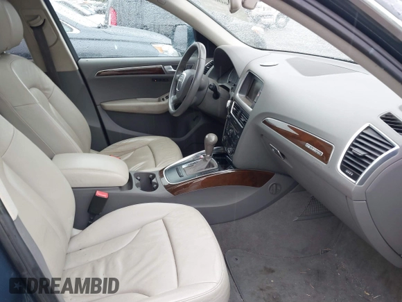 2009 Audi Q5 Premium Plus z VIN WA1KK78R09A019180, wystawiony jako IAAI lot #41600402 z przebiegiem 184 147 mil mil oraz . Historia ofert i sprzedaży dostępna na DreamBid. Obrazek 5.