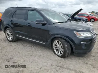 2018 Ford Explorer XLT z VIN 1FM5K7D80JGA63547, wystawiony jako Copart lot #54428935 z przebiegiem 90 398 mil mil oraz Szkoda całkowita • Salvage title. Historia ofert i sprzedaży dostępna na DreamBid. Obrazek 4.