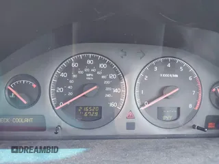 2001 Volvo V70 с VIN YV1SW53D411061537, выставлен на аукционе IAAI как лот 42397688 с пробегом 216 520 миль миль и . История ставок и продаж доступна на DreamBid. Изображение 7.