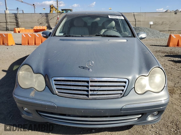2005 Mercedes-Benz C 240 with VIN WDBRF61J45A719428, listed as a Copart auction lot 88686195 with 95,482 mi miles and Salvage Title. Bid and sale history available at DreamBid. Image 5.