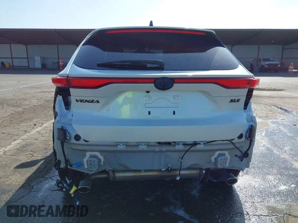 2024 Toyota Venza LE with VIN JTEAAAAH7RJ155305, listed as a IAAI auction lot 42184586 with 15,805 mi miles and . Bid and sale history available at DreamBid. Image 6.