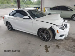 2016 BMW 2 Series M235i z VIN WBA1J7C52GV360561, wystawiony jako IAAI lot #42429129 z przebiegiem 90 218 mil mil oraz . Historia ofert i sprzedaży dostępna na DreamBid. Obrazek 1.