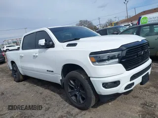 2020 Ram 1500 Big Horn z VIN 1C6SRFFT5LN212426, wystawiony jako IAAI lot #41974628 z przebiegiem 76 462 mil mil oraz . Historia ofert i sprzedaży dostępna na DreamBid. Obrazek 1.