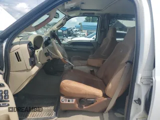 2005 Ford F-250 XL с VIN 1FTSW21P35EA29209, выставлен на аукционе Copart как лот 59752895 с пробегом 118 621 миль миль и Списание • Salvage title. История ставок и продаж доступна на DreamBid. Изображение 7.