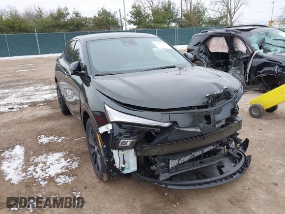 2025 Buick Envista Sport Touring with VIN KL47LBEPXSB032964, listed as a IAAI auction lot 41253381 with 889 mi miles and . Bid and sale history available at DreamBid. Image 1.