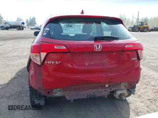 2017 Honda HR-V LX with VIN 3CZRU6H34HG700604, listed as a IAAI auction lot 42019802 with 95,530 mi miles. Bid and sale history available at carsss.com. Image 6.