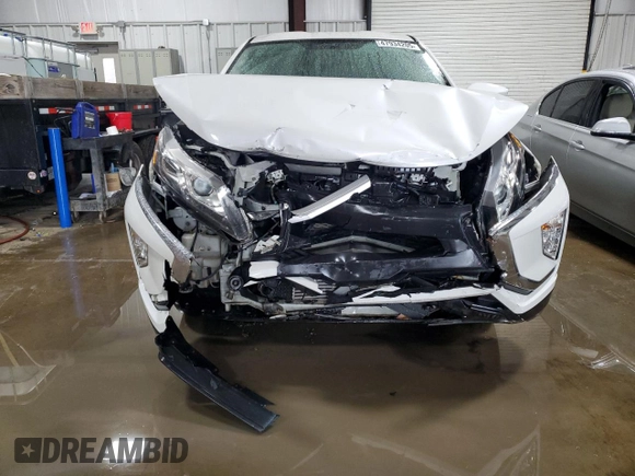 2018 Mitsubishi Eclipse Cross ES z VIN JA4AT3AA9JZ050472, wystawiony jako Copart lot #47934205 z przebiegiem 85 549 mil mil oraz Szkoda całkowita • Salvage title. Historia ofert i sprzedaży dostępna na DreamBid. Obrazek 5.