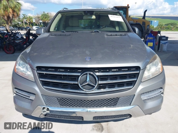 2014 Mercedes-Benz M 350 with VIN 4JGDA2EB6EA275759, listed as a IAAI auction lot 40403071 with 75,095 mi miles and . Bid and sale history available at DreamBid. Image 12.